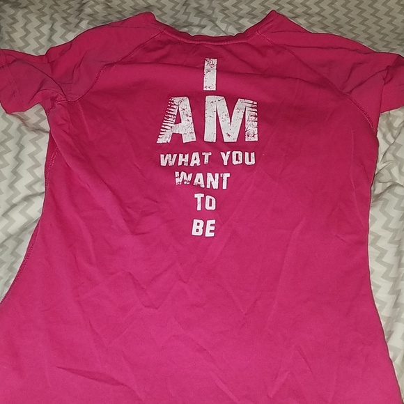 Nike workout t-shirt - Picture 2 of 2